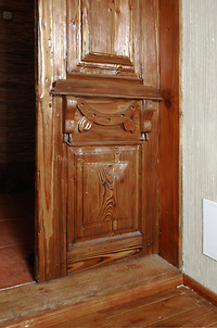 Реставрация входной деревянной двери в Витебске, стоимость — от 150 $ до 500 $, «Экслюзивмастер»
