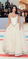 Дуа Липа в платье Chanel и украшениях Tiffany & Co
