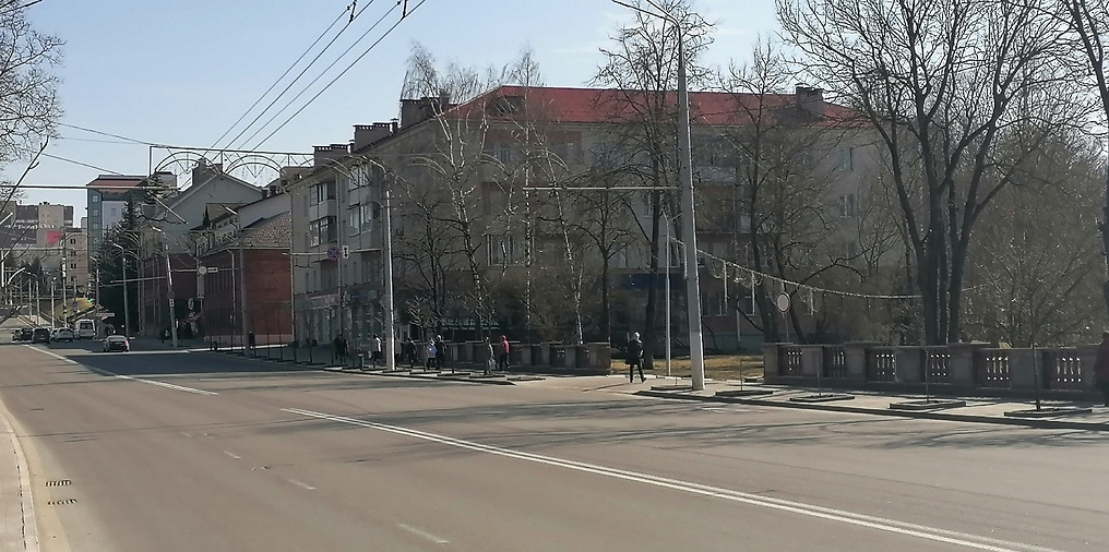 Место бывшего Тупого переулка (проспект Фрунзе). Фото Сергея Мартиновича